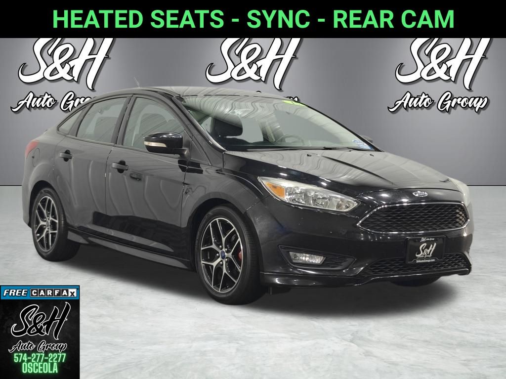 2015 Ford Focus Sedan SE's photo
