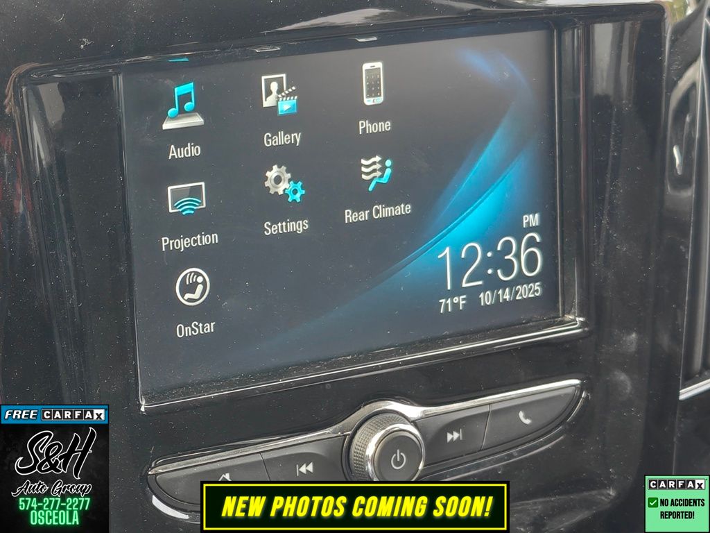 2019 Chevrolet Traverse LS photo 2