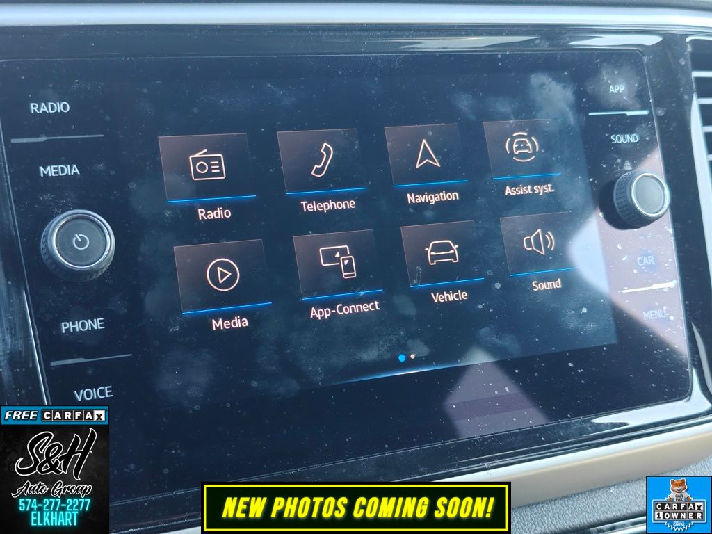 2023 Volkswagen Atlas Cross Sport SE Technology photo 3