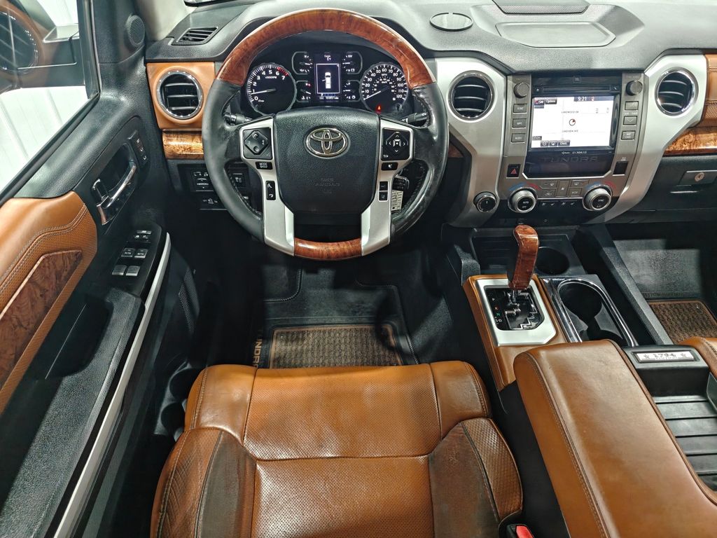 2018 Toyota Tundra SR5 CrewMax photo 3
