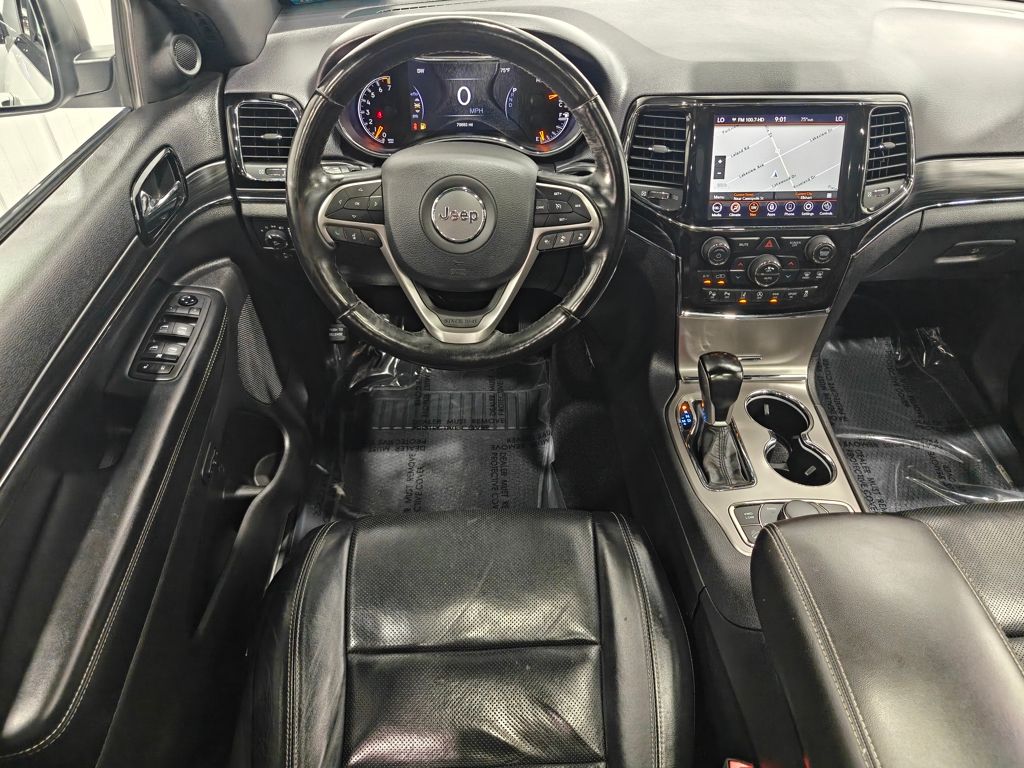 2021 Jeep Grand Cherokee Anniversary Edition photo 3