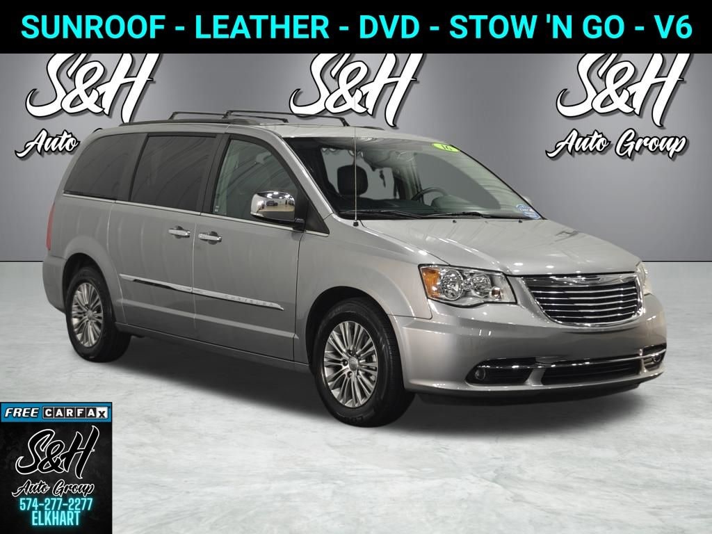 Used 2016 Chrysler Town & Country Touring-L Minivan/Van