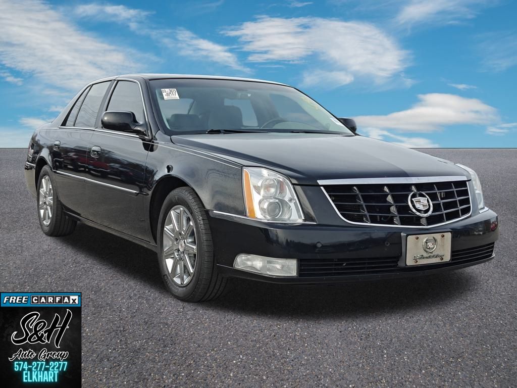 2011 Cadillac DTS Premium photo 2