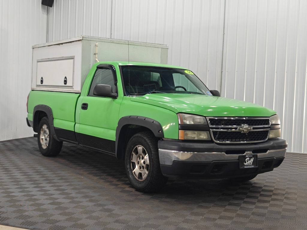 2006 Chevrolet Silverado 1500 Work Truck photo 2