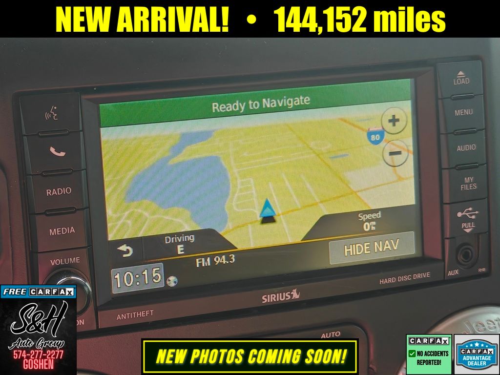 2014 Jeep Wrangler Unlimited Sahara photo 2