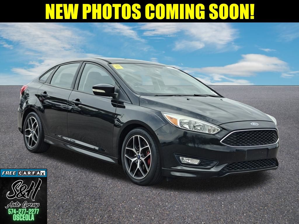 2015 Ford Focus Sedan SE's photo
