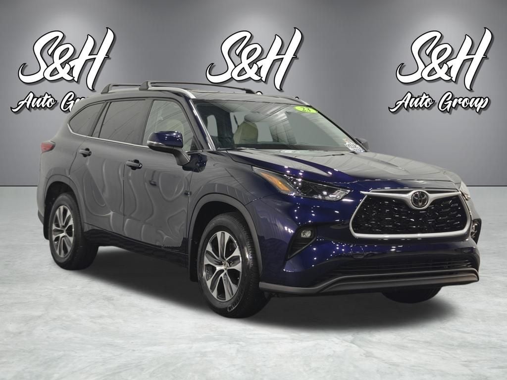 Used 2023 Toyota Highlander XLE SUV