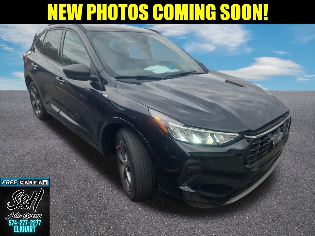 2023 Ford Escape ST-Line AWD's photo