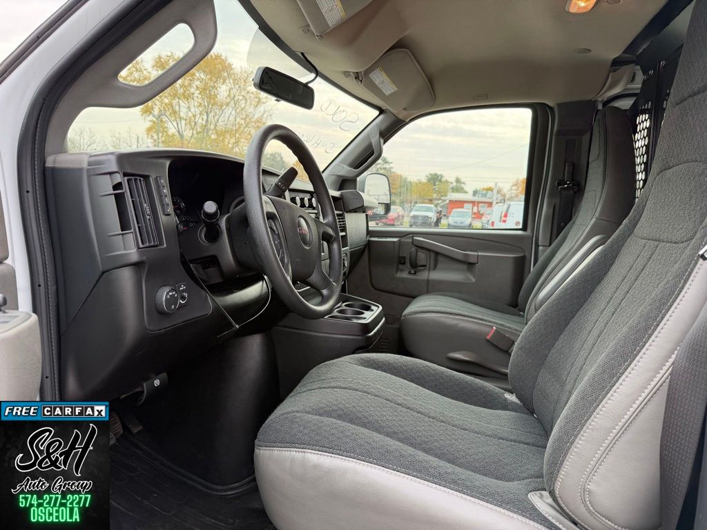 2024 Gmc Savana 2500 Cargo photo 3