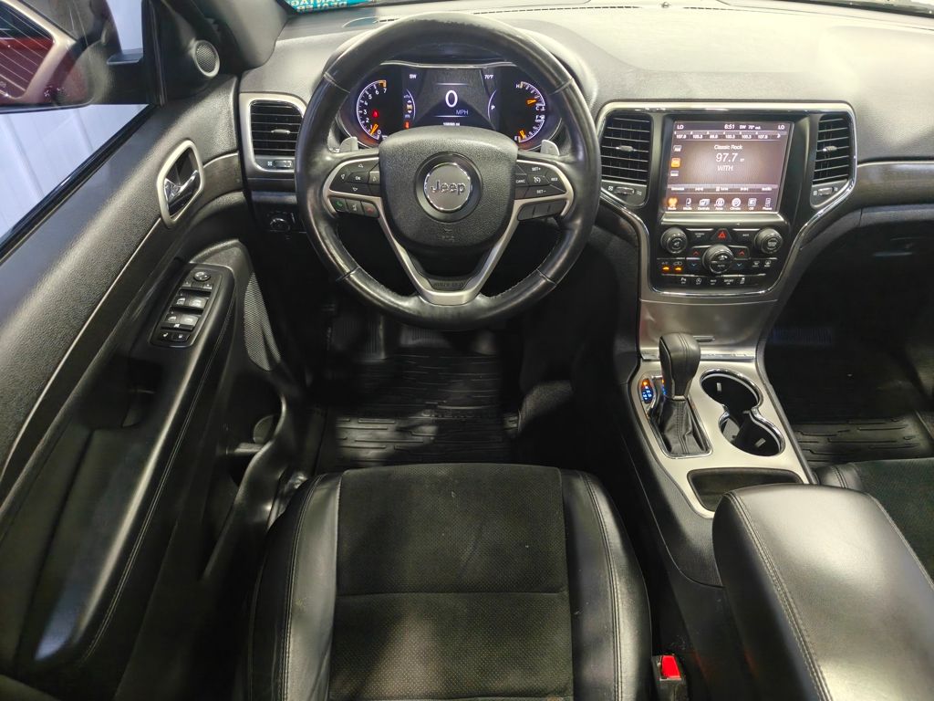 2017 Jeep Grand Cherokee Altitude photo 4