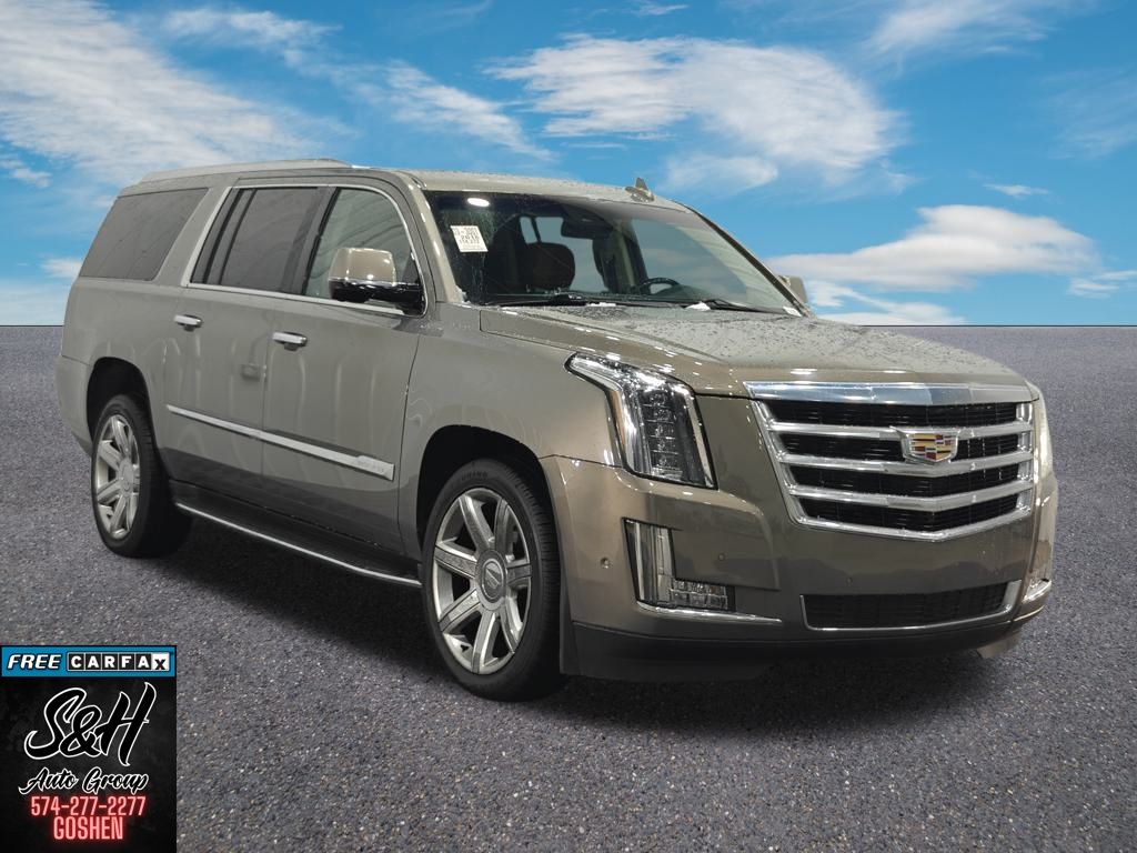 2018 Cadillac Escalade ESV Luxury photo 2
