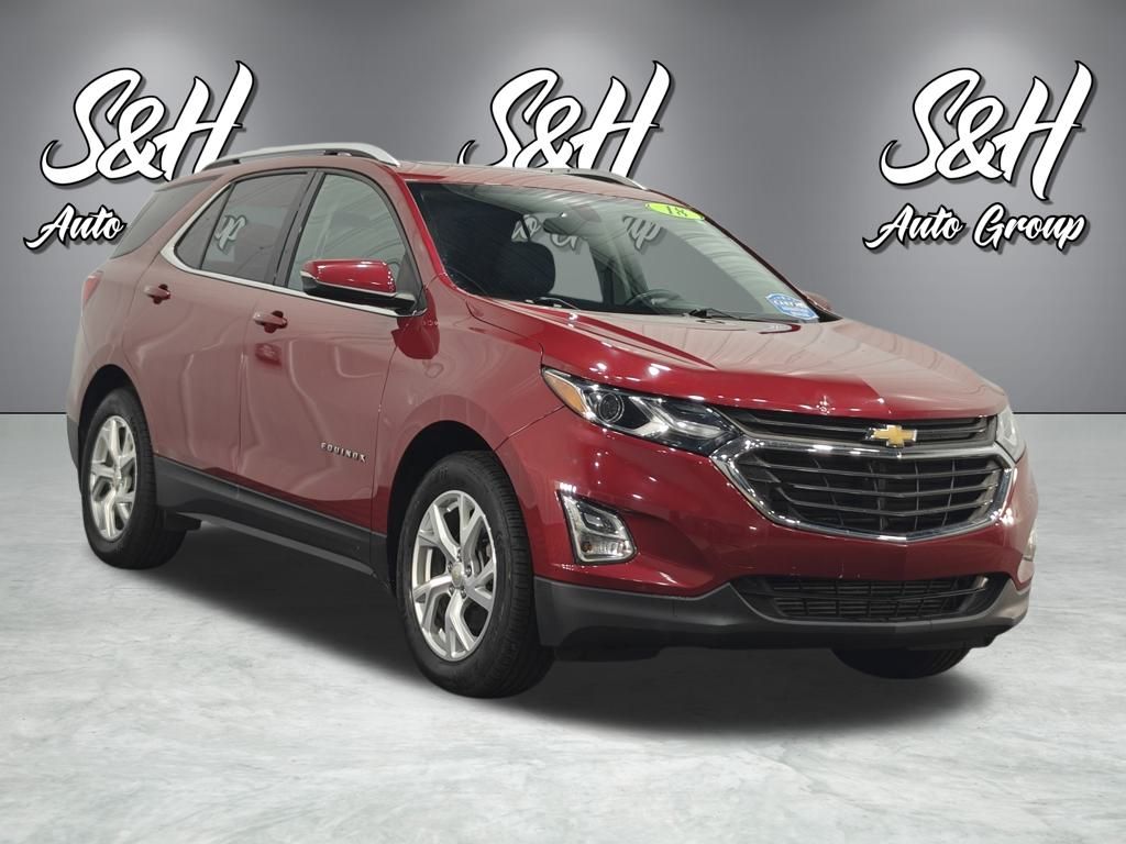 2018 Chevrolet Equinox LT photo 2