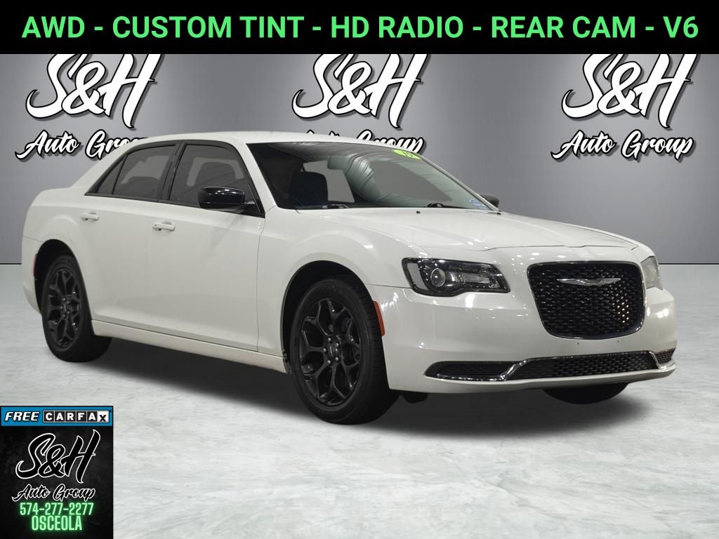 2019 Chrysler 300 Touring AWD's photo