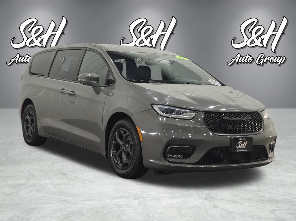 Used 2022 Chrysler Pacifica Hybrid Touring L Minivan/Van