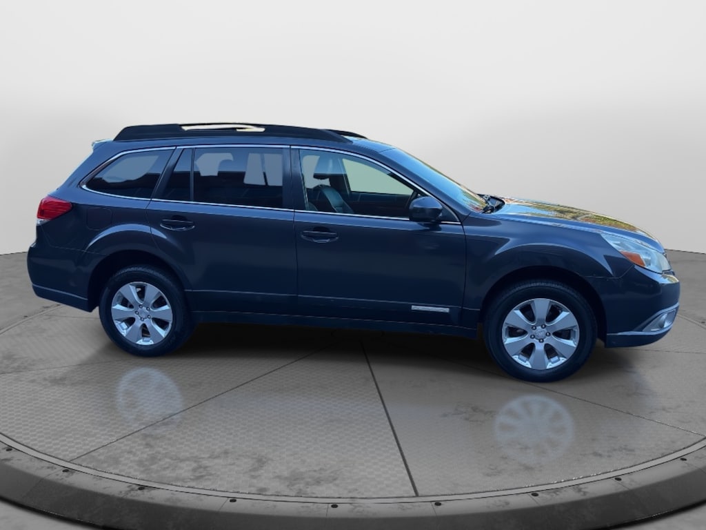 Used 2011 Subaru Outback 2.5i Limited (CVT) SUV