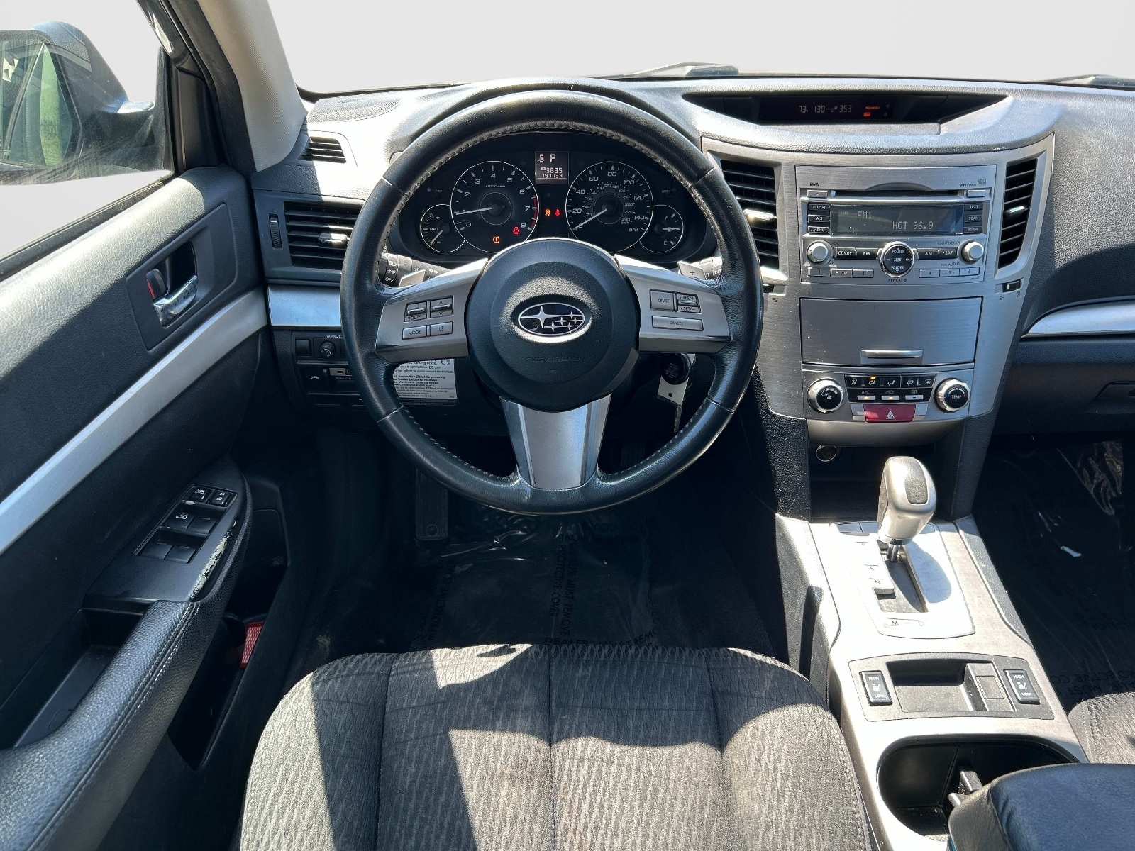 2011 Subaru Outback I Premium - Photo 9