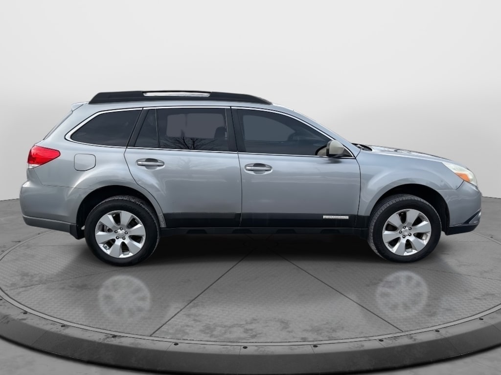 Used 2010 Subaru Outback 2.5i Premium SUV