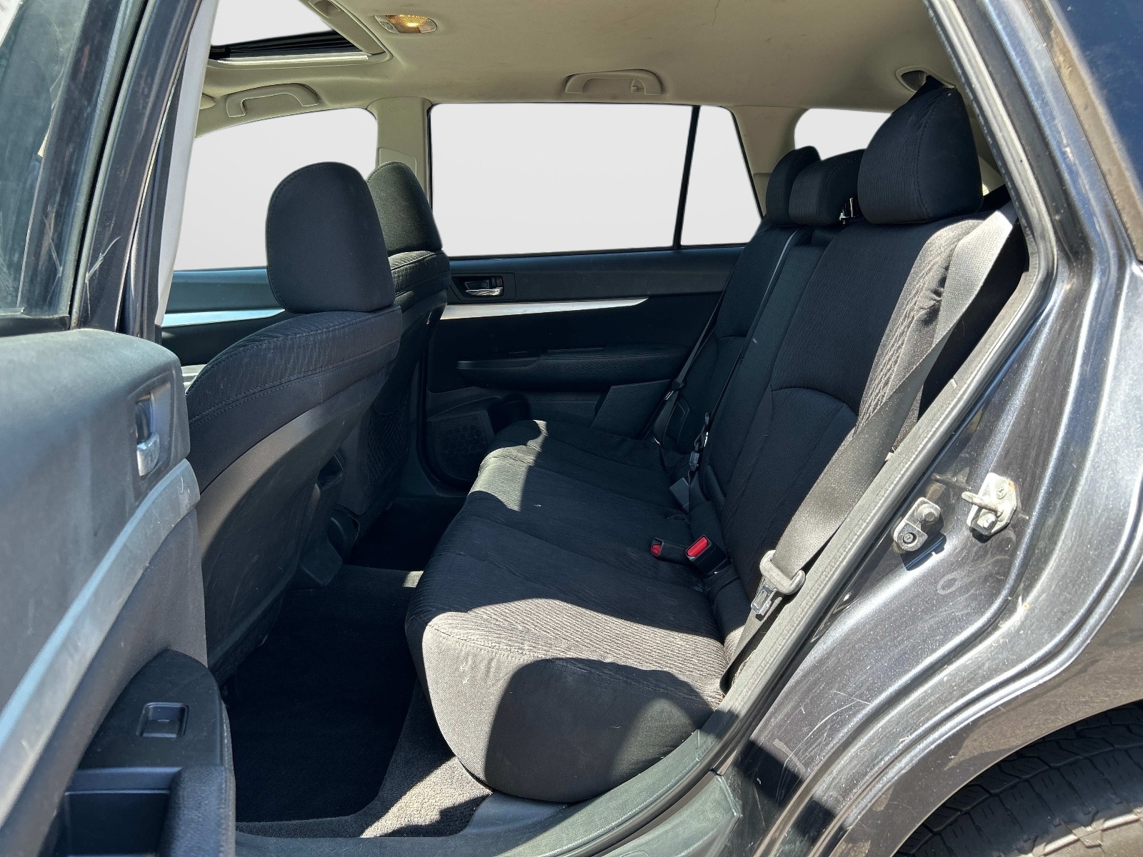 2011 Subaru Outback I Premium - Photo 11