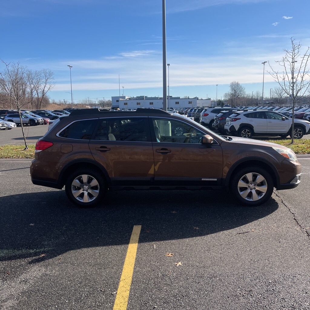 Used 2011 Subaru Outback 3.6R Limited (A5) SUV