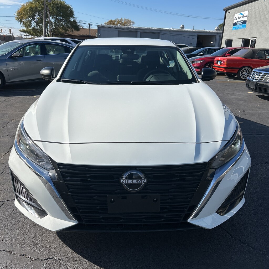 Used 2025 Nissan Altima SV Sedan