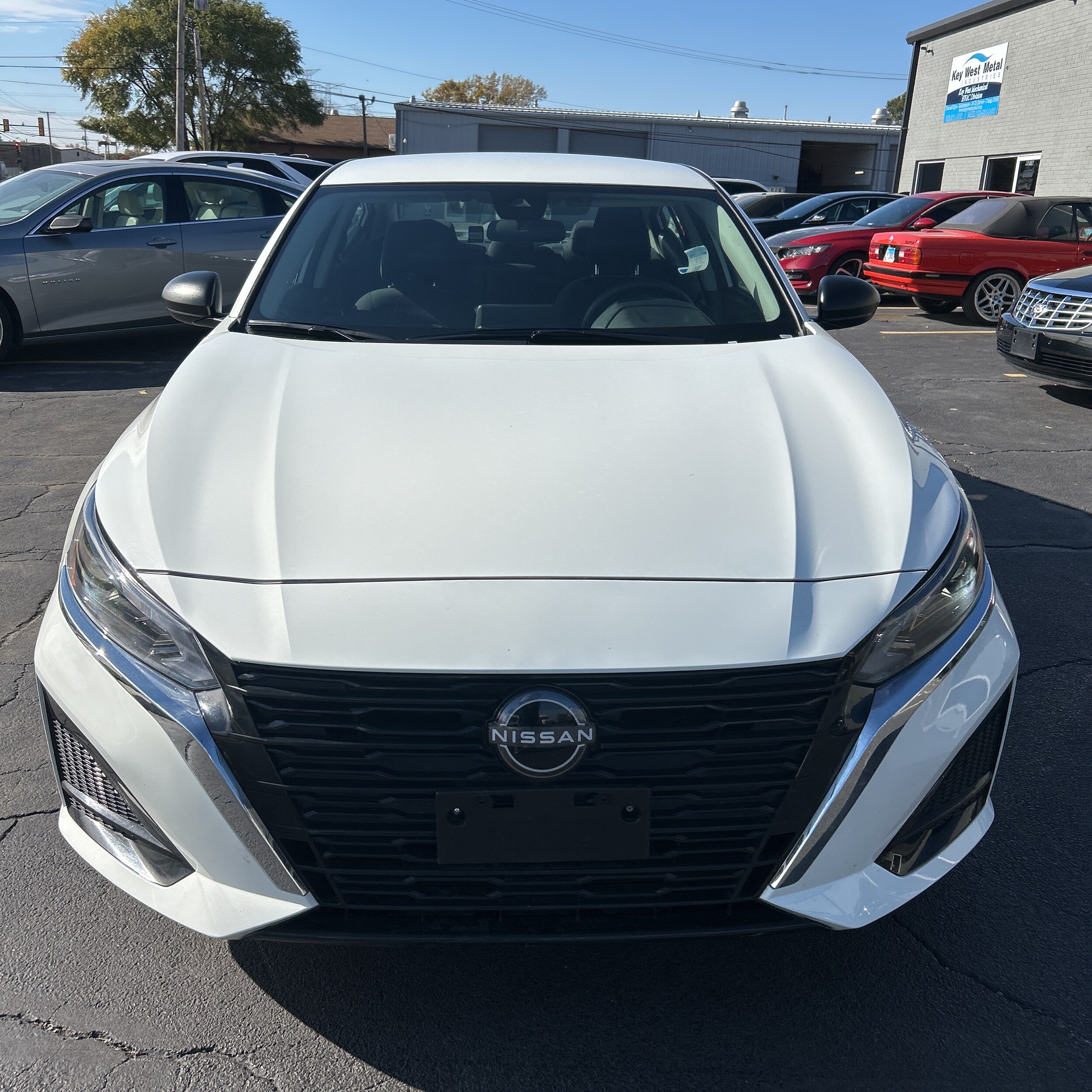 2025 Nissan Altima SV photo 2