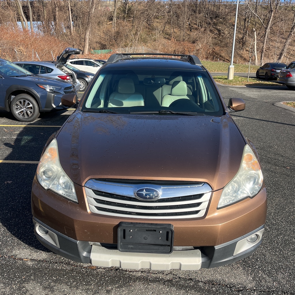 Used 2011 Subaru Outback 3.6R Limited (A5) SUV