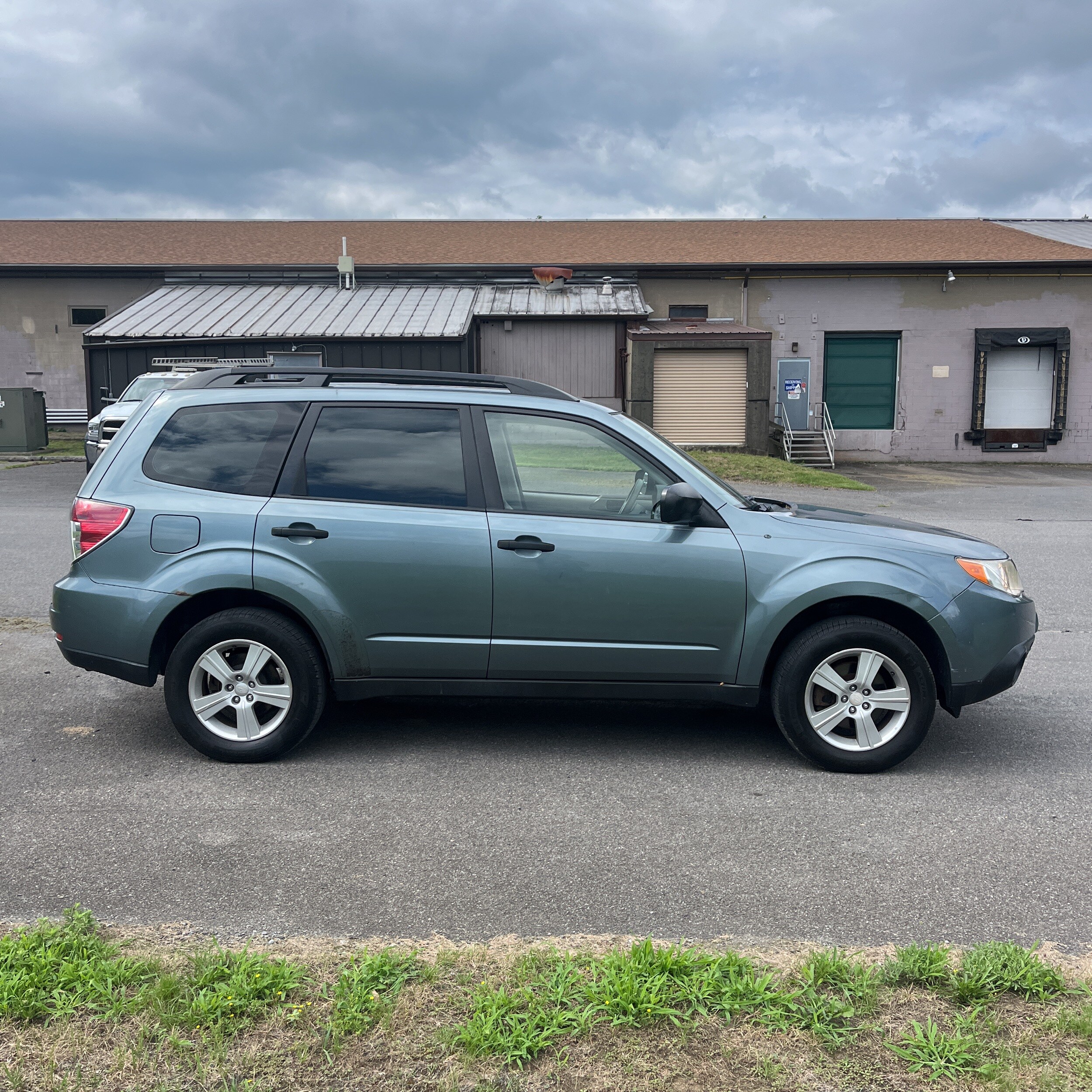 2010 Subaru Forester 2.5X photo 2