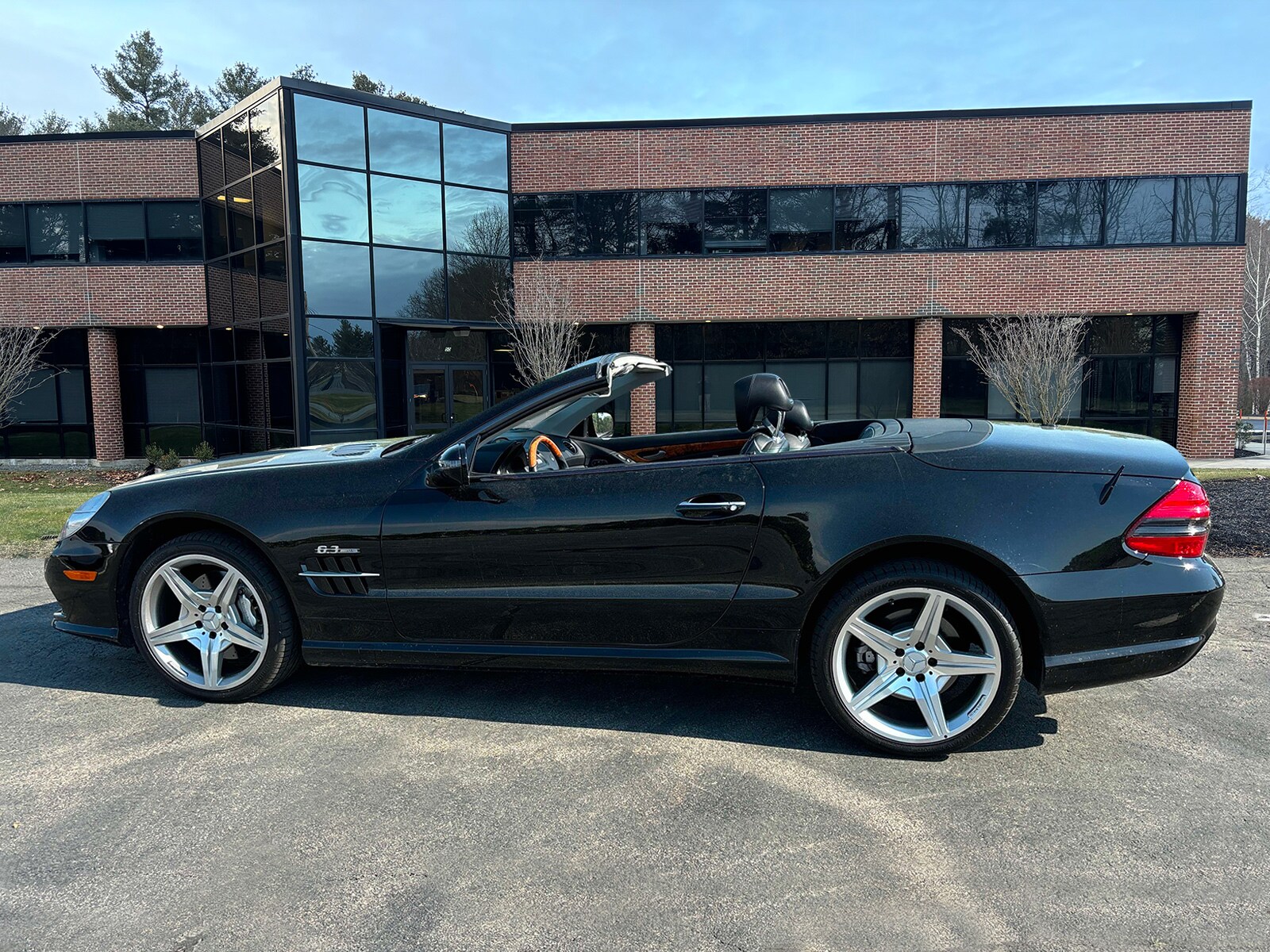 2009 Mercedes Benz SL photo 2