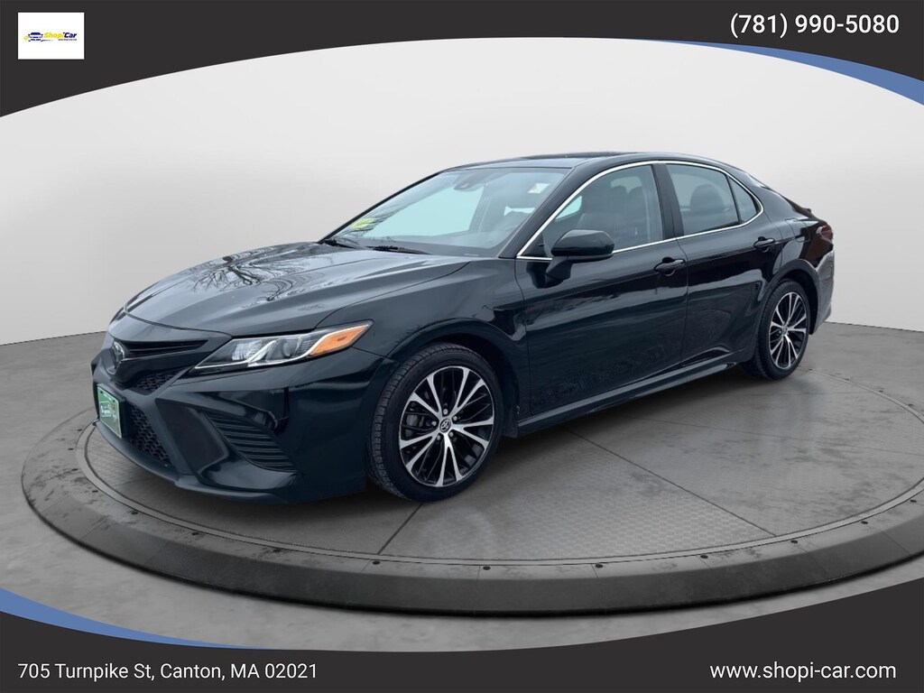 Used 2020 Toyota Camry SE Sedan