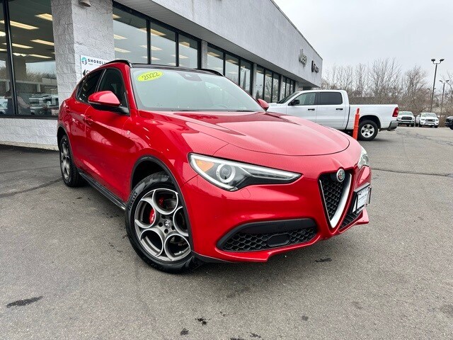 2022 Alfa Romeo Stelvio Ti photo 3