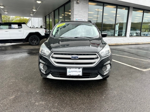 Used 2017 Ford Escape SE with VIN 1FMCU9GD8HUC16886 for sale in Putnam, CT