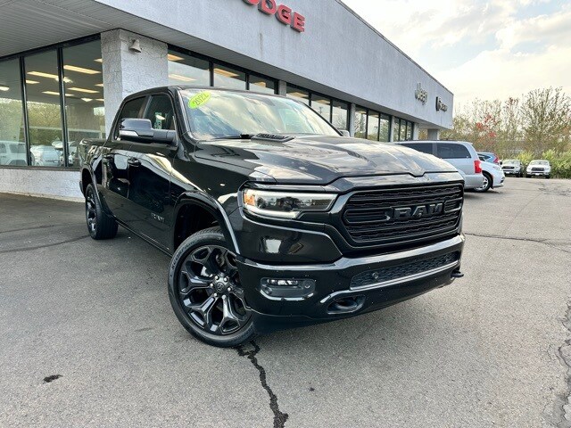 2022 Ram 1500 Limited Night Edition photo 3