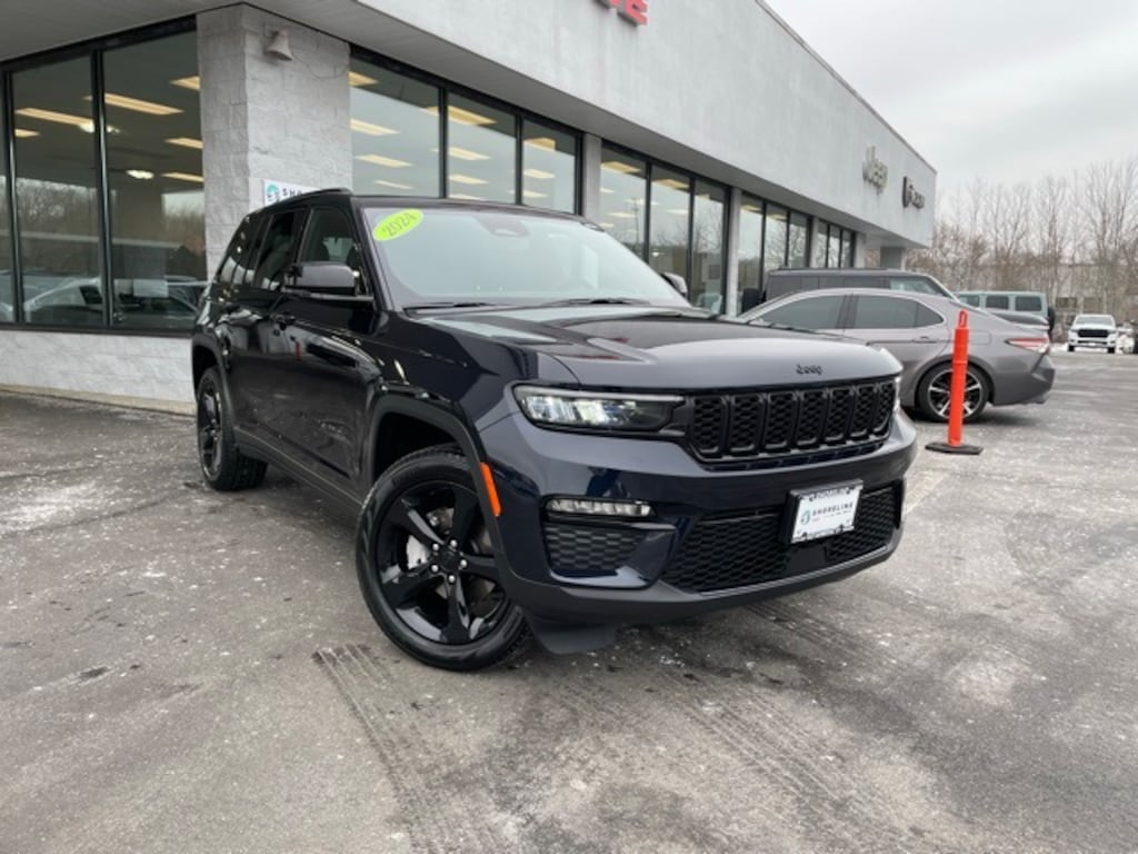Used 2024 Jeep Grand Cherokee Limited SUV