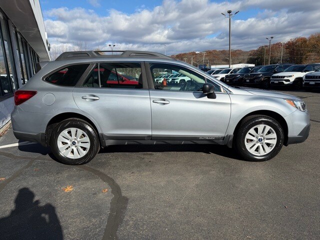 2017 Subaru Outback 2.5i photo 3