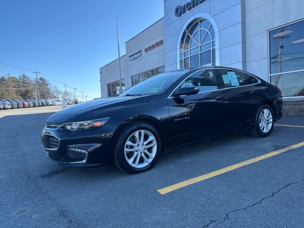 Used 2017 Chevrolet Malibu LT w/1LT Sedan