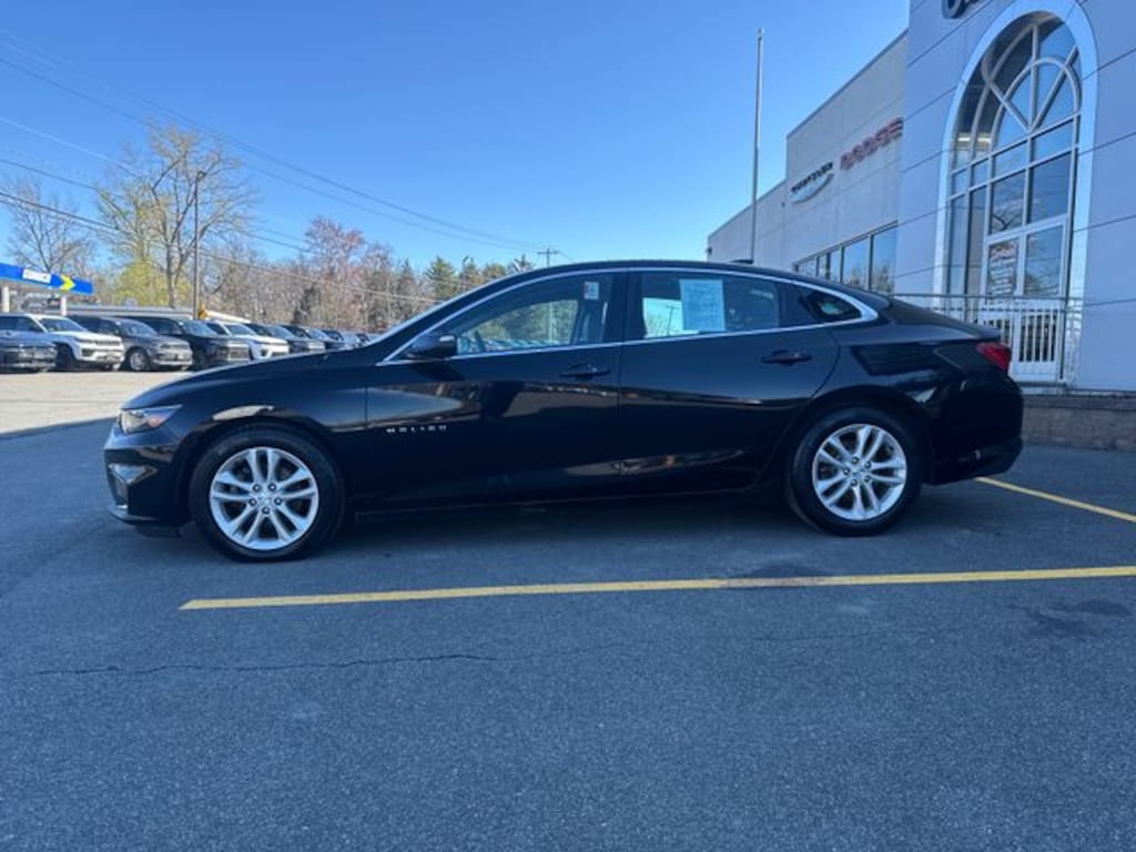 Used 2017 Chevrolet Malibu LT w/1LT Sedan