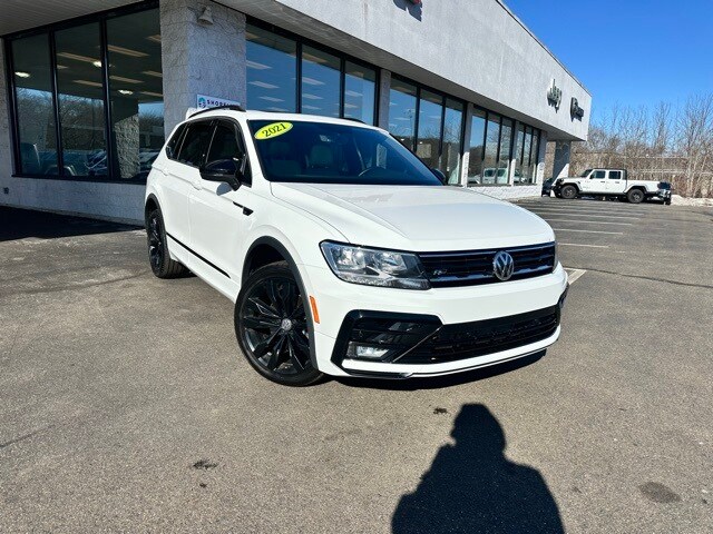 2021 Volkswagen Tiguan SE photo 2