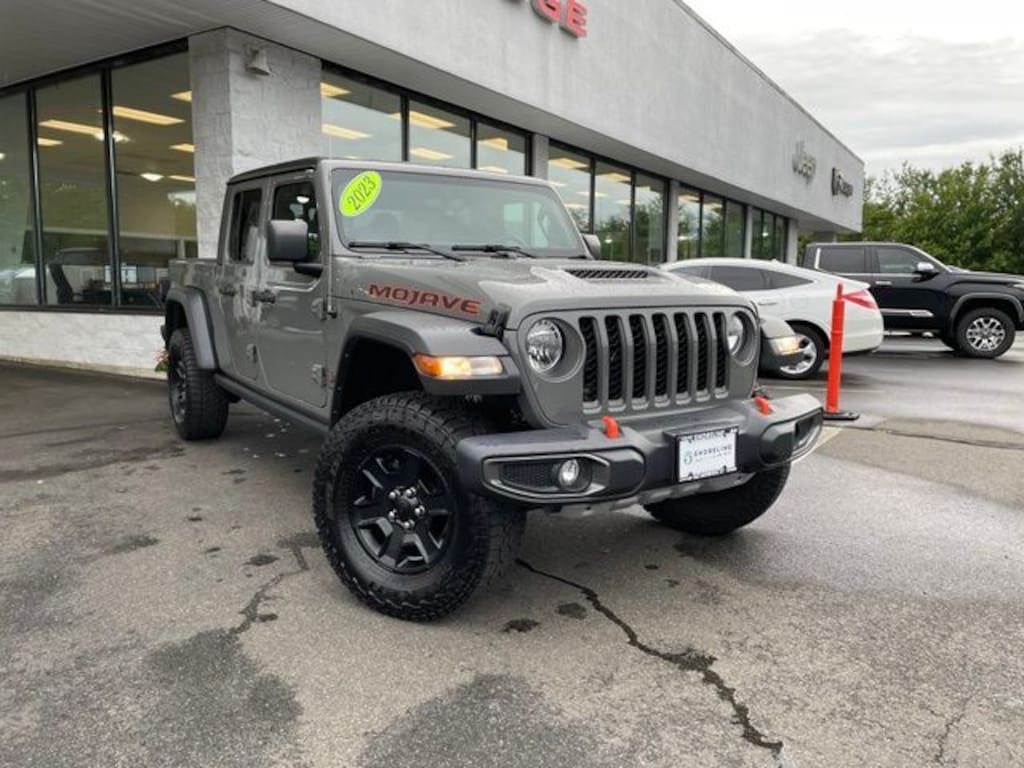 Used 2023 Jeep Gladiator Mojave Truck Crew Cab