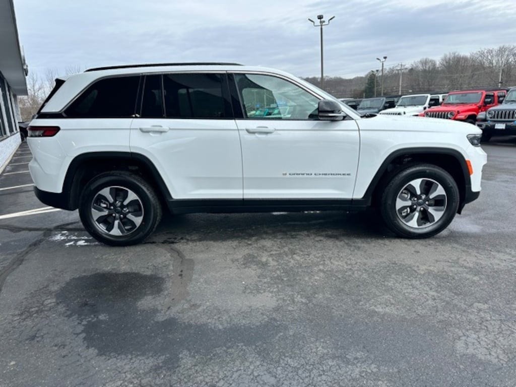 New 2024 Jeep Grand Cherokee 4xe  Sport Utility