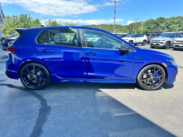 2023 Volkswagen Golf Anniversary Edition photo 2