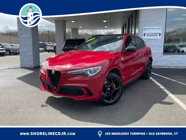 2022 Alfa Romeo Stelvio Quadrifoglio