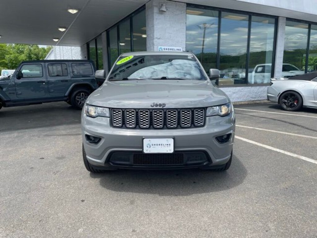 Used 2021 Jeep Grand Cherokee Laredo SUV