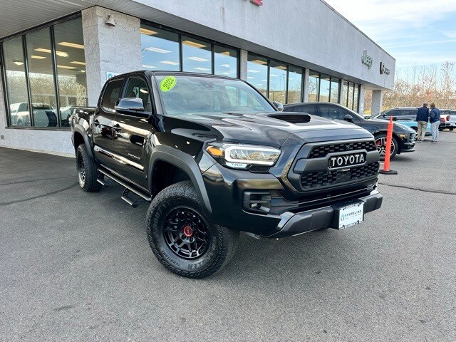 2022 Toyota Tacoma TRD Pro photo 3