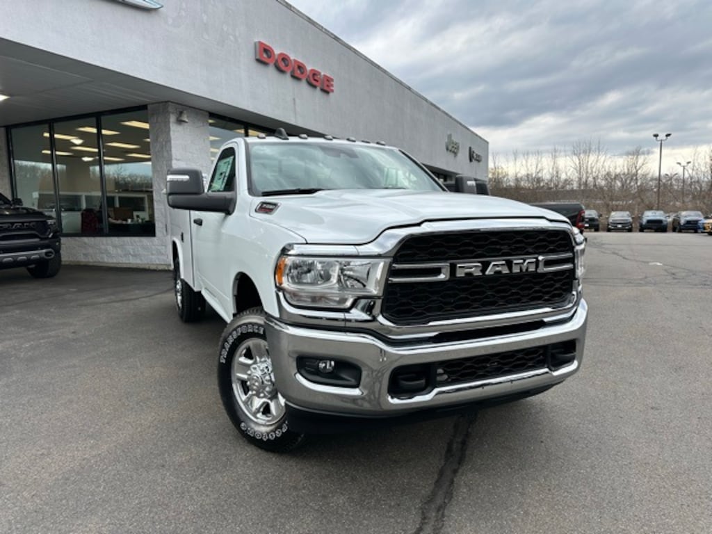 New 2024 Ram 3500 TRADESMAN REGULAR CAB 4X4 8' BOX Pickup