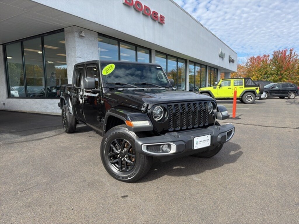 Used 2022 Jeep Gladiator Sport Truck Crew Cab