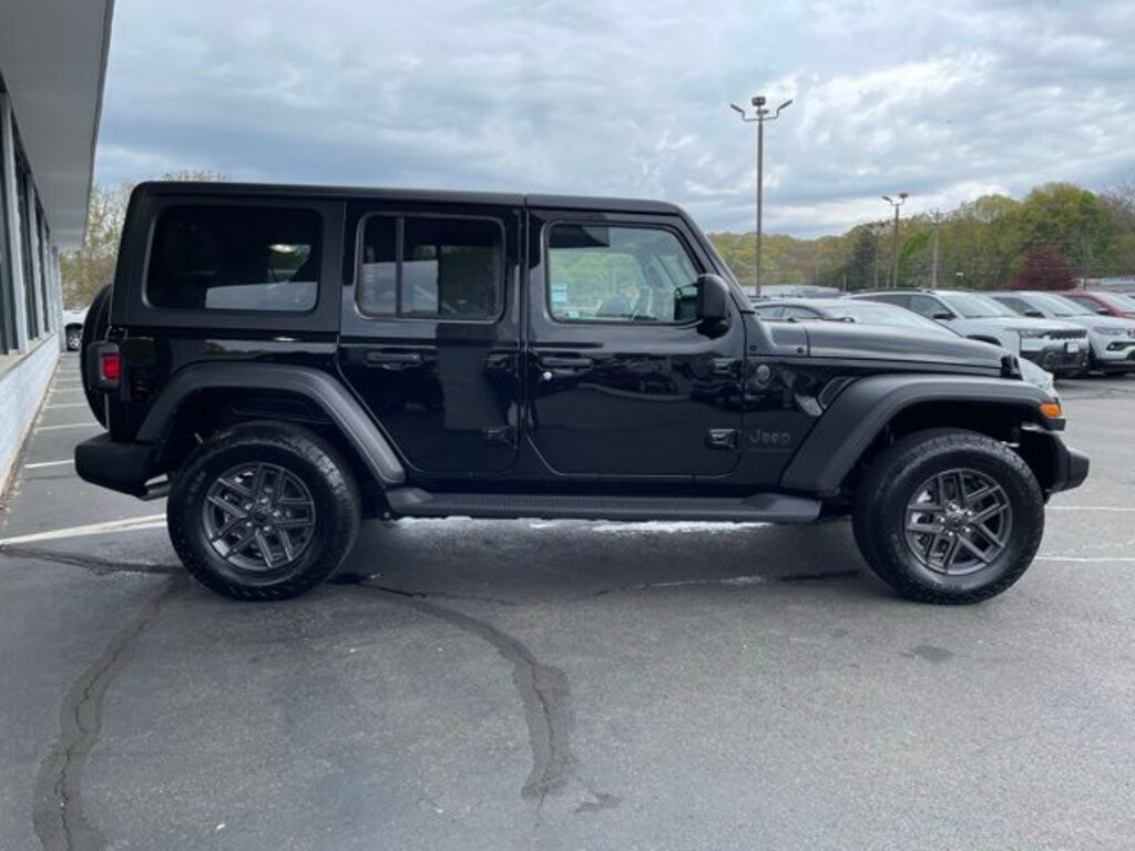 Used 2024 Jeep Wrangler Sport SUV