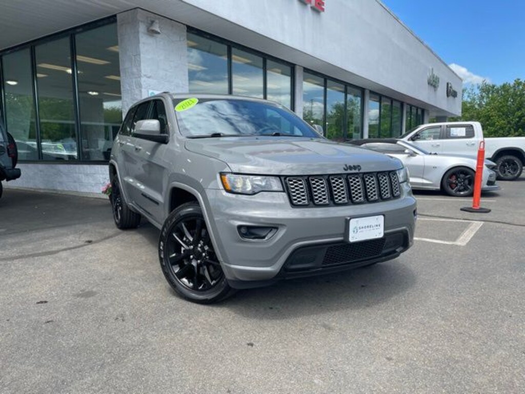 Used 2021 Jeep Grand Cherokee Laredo SUV
