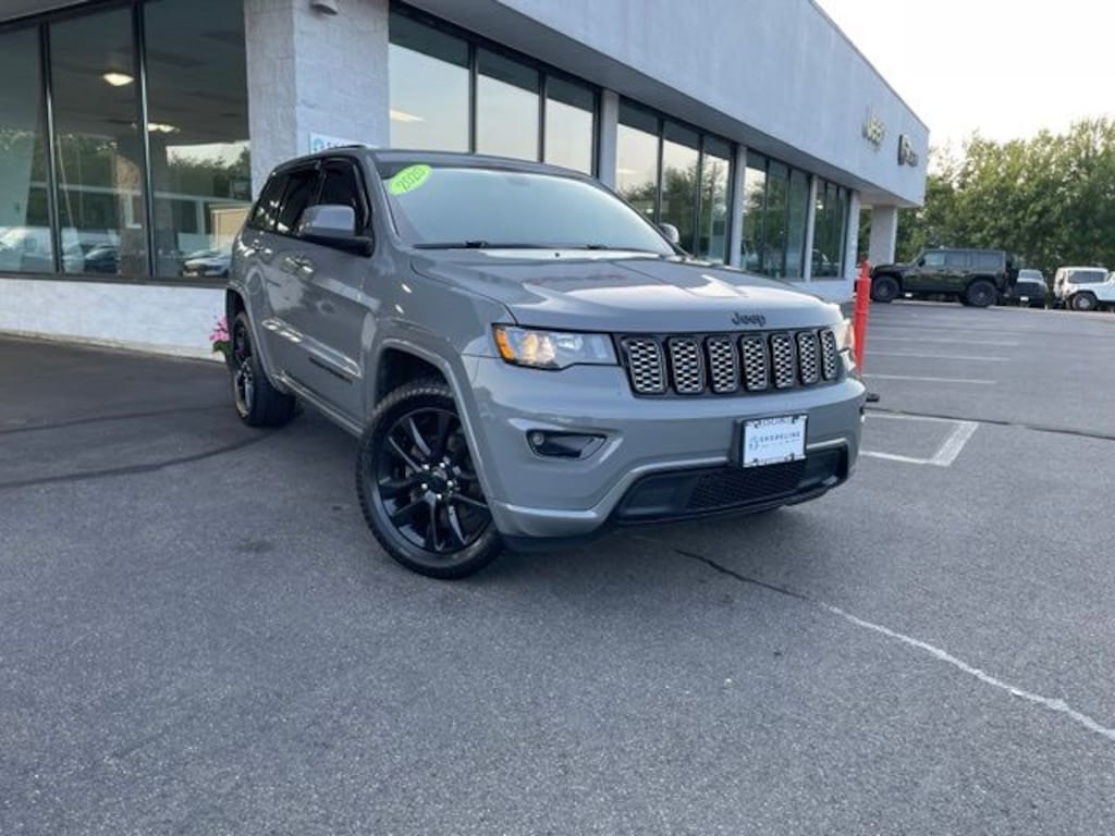 Used 2020 Jeep Grand Cherokee Laredo SUV