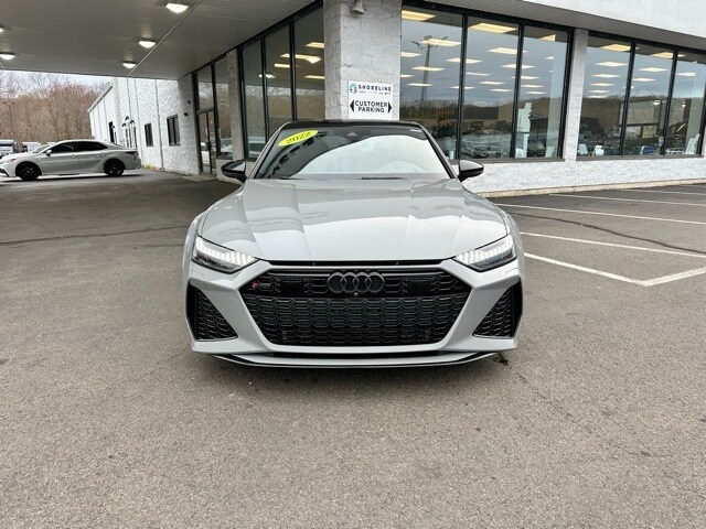 2022 Audi RS 7 Avant Base photo 2