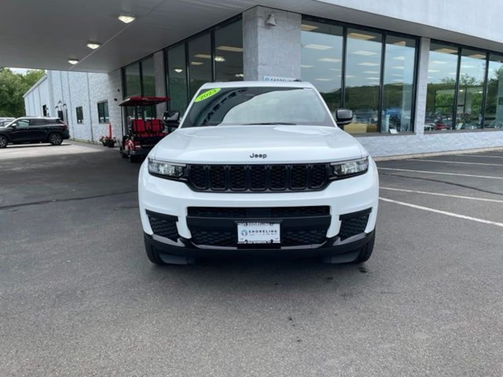 Used 2023 Jeep Grand Cherokee L Laredo SUV
